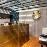 Bica Lux Secret Terrace 2-bedroom Appartamento Lisbona