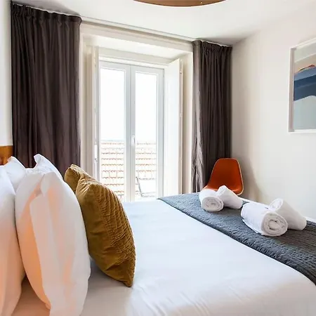 Bica Lux Secret Terrace 2-bedroom * Lizbona