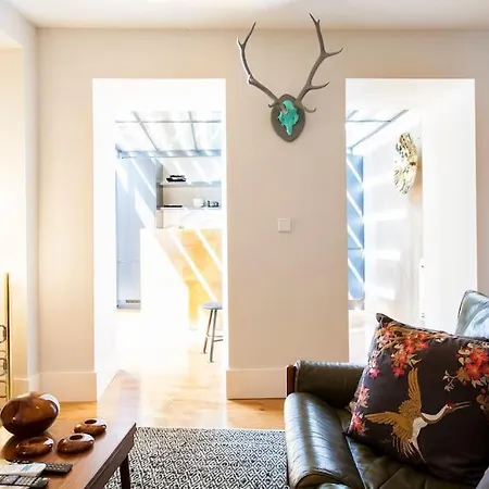 Bica Lux Secret Terrace 2-bedroom Apartament *