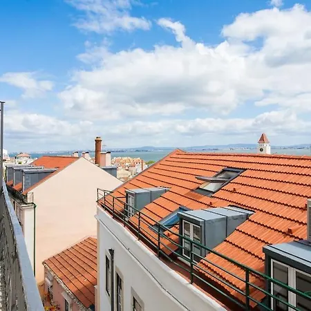 Bica Lux Secret Terrace 2-bedroom * Lizbona